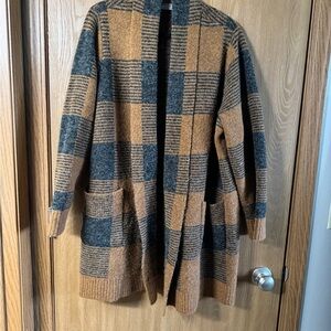 Evolution Brown & Black Plaid Cardigan. Pristine condition. Size 2X